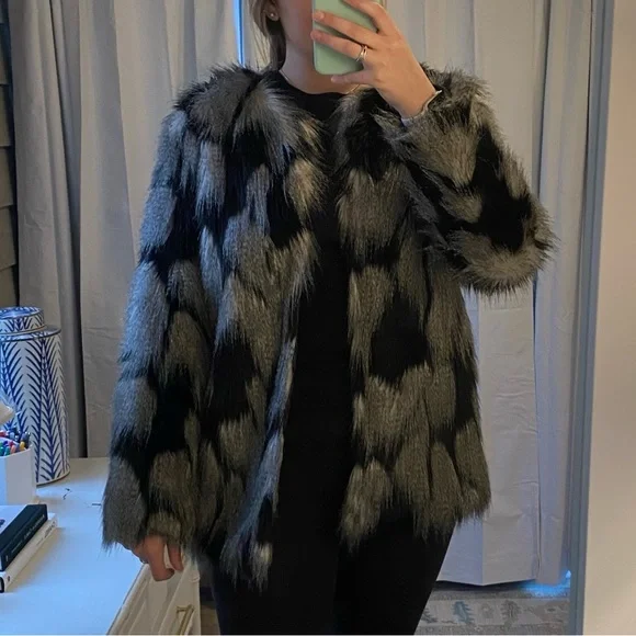 Forever 21 Faux Fur Jacket - Picture 3 of 5